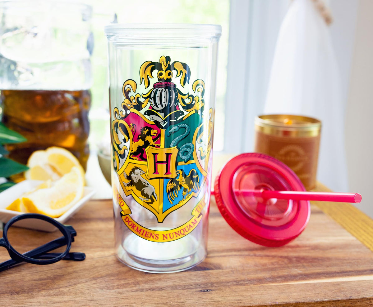 Harry Potter Hogwarts Crest Plastic Carnival Cup With Lid and Straw | 20 Ounces