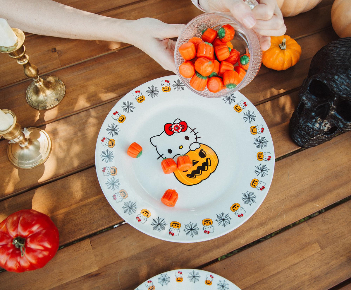 Sanrio Hello Kitty Pumpkin Boo 10-Inch Ceramic Dinner Plate