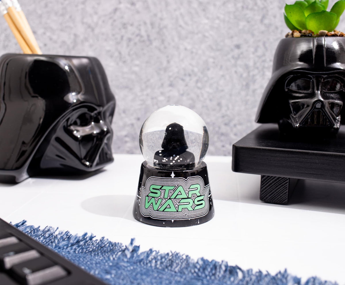 Star Wars Darth Vader 3-Inch Mini Light-Up Snow Globe